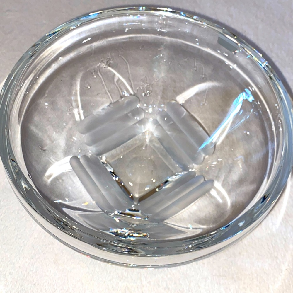 Mikasa etched frosted crystal bowl NWT 8.25” wide x 4” tall